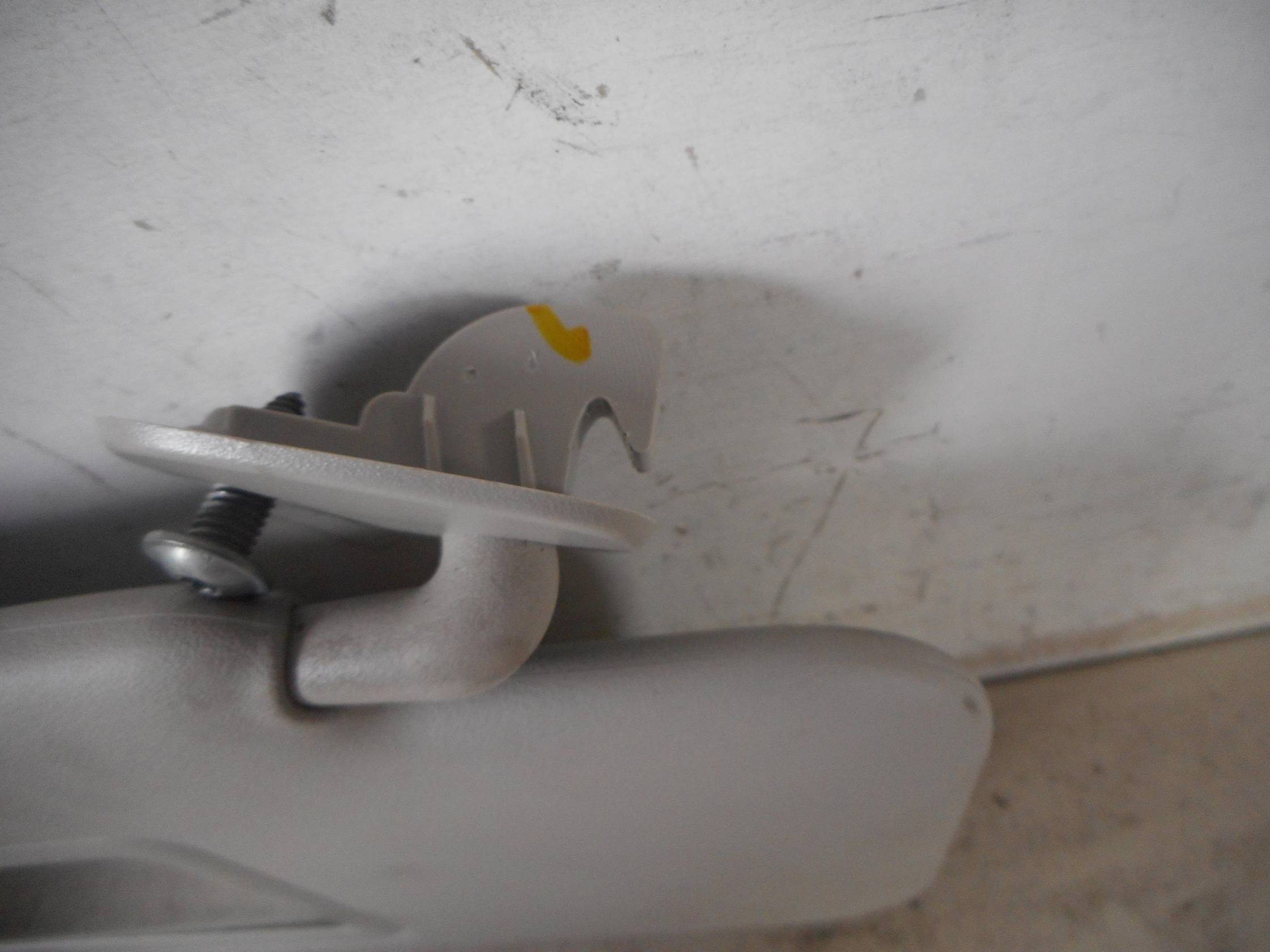 Aletta parasole parabrezza dx.